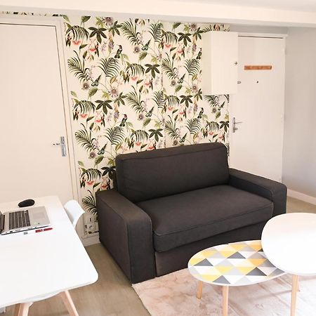 Studio En Duplex En Centre Ville Laval  Exterior foto